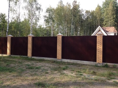 Установка забора из металлопрофиля в Борисове